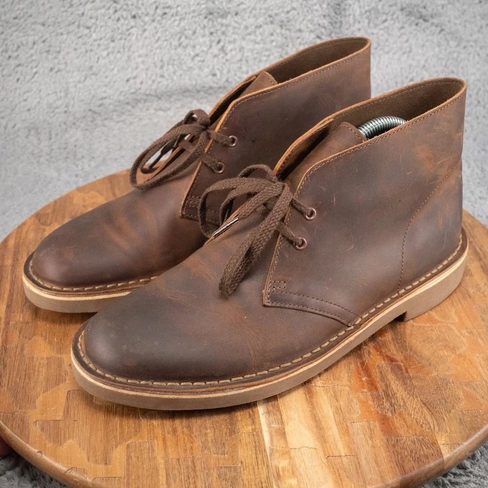 Clarks Shoes Men's 8 Desert Boot Lace Up Chukka Boots Beeswax Leather Great Cond